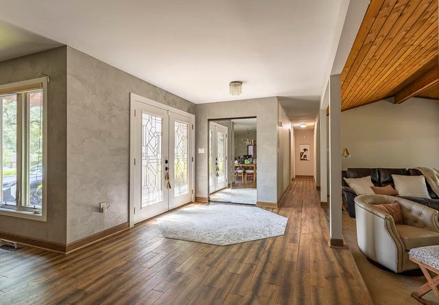 85 Tanglewood Trail, Valparaiso, IN 46385
