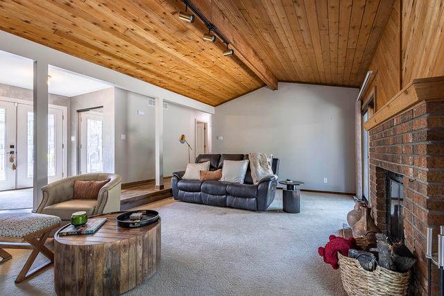 85 Tanglewood Trail, Valparaiso, IN 46385