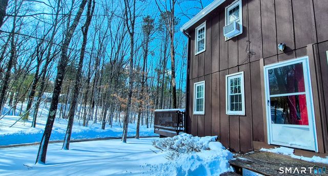 239 Old Farms Road APT 15C, Avon, CT 06001