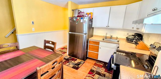 239 Old Farms Road APT 15C, Avon, CT 06001