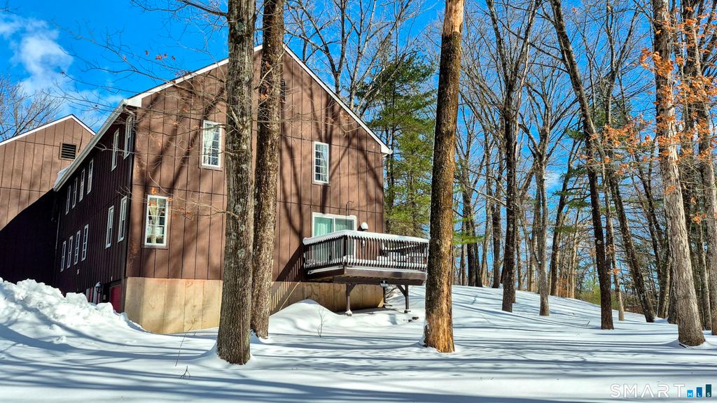 239 Old Farms Road APT 15C, Avon, CT 06001