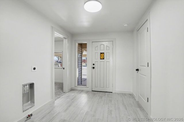 908 N Ash Avenue, Sand Springs, OK 74063