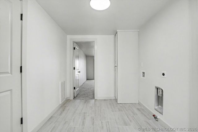 908 N Ash Avenue, Sand Springs, OK 74063