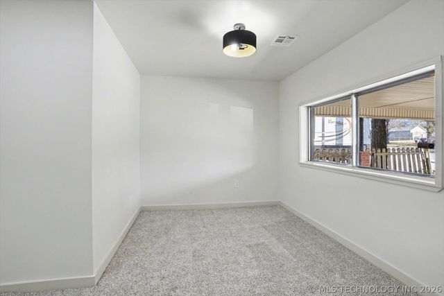 908 N Ash Avenue, Sand Springs, OK 74063