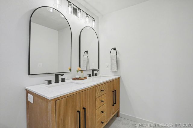 908 N Ash Avenue, Sand Springs, OK 74063