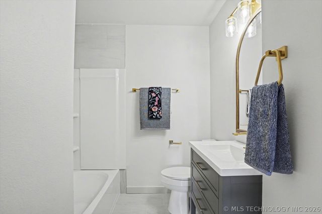 908 N Ash Avenue, Sand Springs, OK 74063