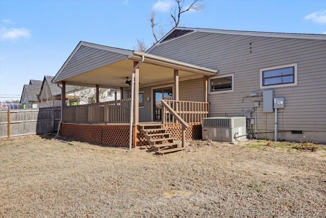 908 N Ash Avenue, Sand Springs, OK 74063