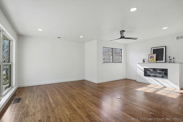 908 N Ash Avenue, Sand Springs, OK 74063