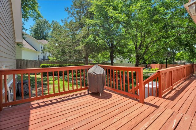 3527 N Dustin Way, Fayetteville, AR 72703