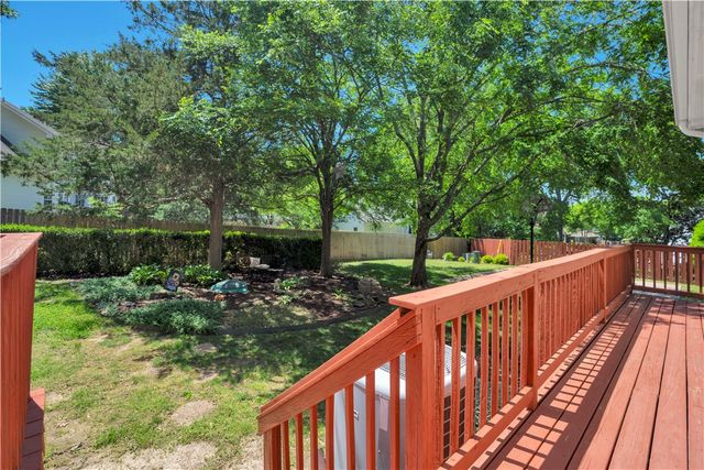3527 N Dustin Way, Fayetteville, AR 72703