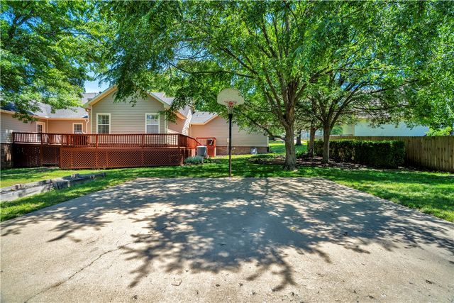 3527 N Dustin Way, Fayetteville, AR 72703