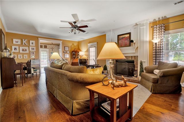 3527 N Dustin Way, Fayetteville, AR 72703