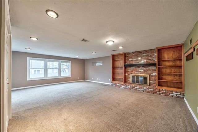 12721 W 100th Street, Lenexa, KS 66215