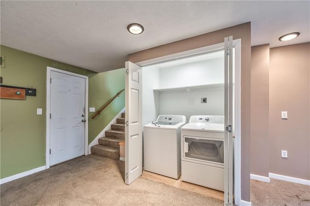 12721 W 100th Street, Lenexa, KS 66215