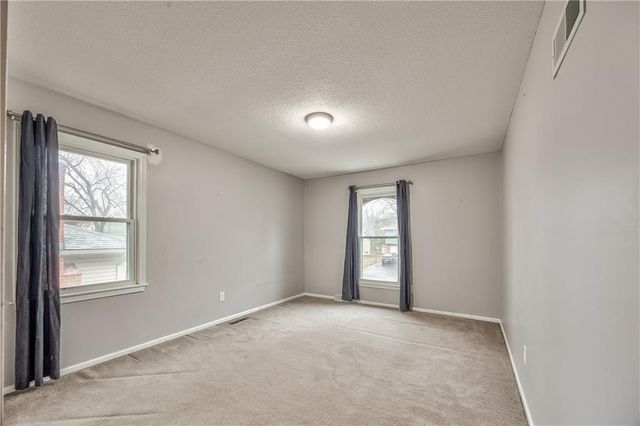 12721 W 100th Street, Lenexa, KS 66215