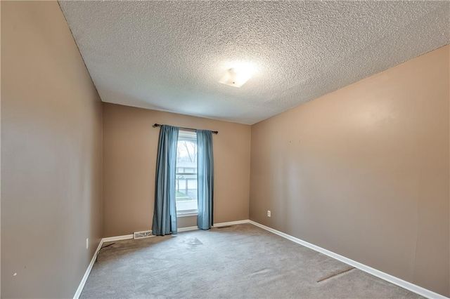 12721 W 100th Street, Lenexa, KS 66215