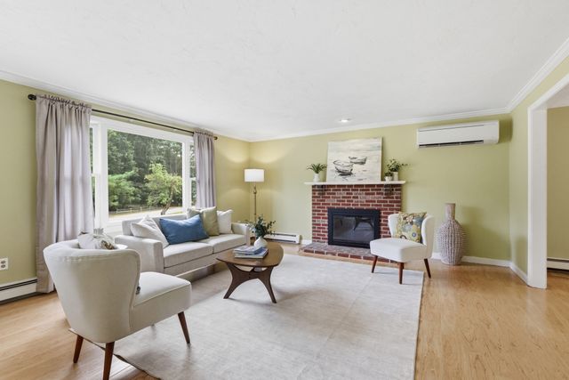 51 Hosmer St, Acton, MA 01720