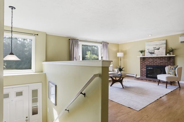 51 Hosmer St, Acton, MA 01720