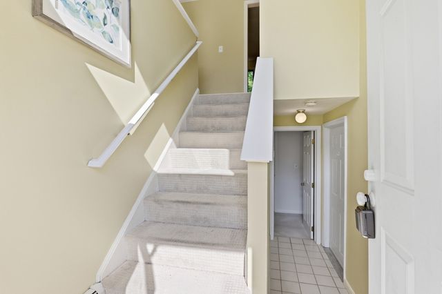 51 Hosmer St, Acton, MA 01720