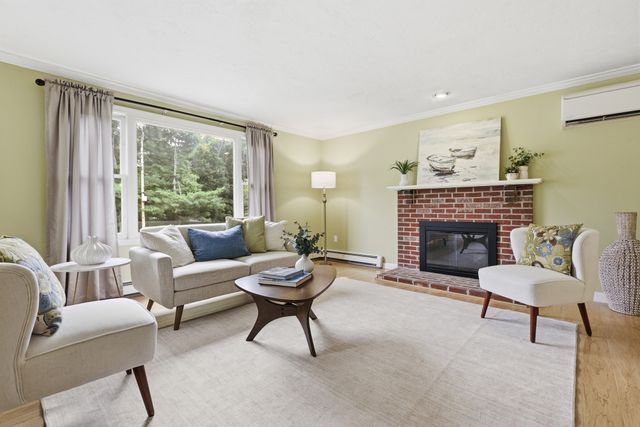 51 Hosmer St, Acton, MA 01720