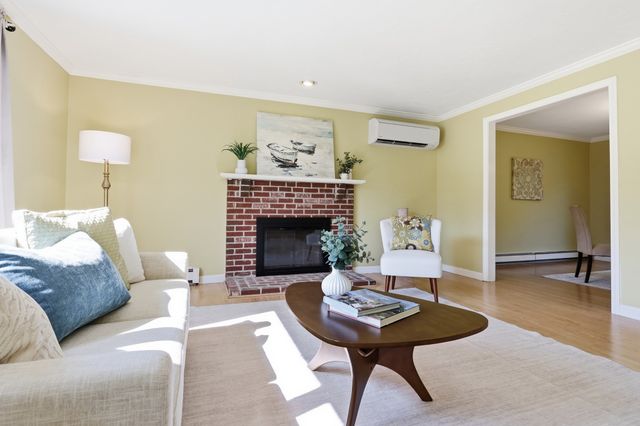 51 Hosmer St, Acton, MA 01720