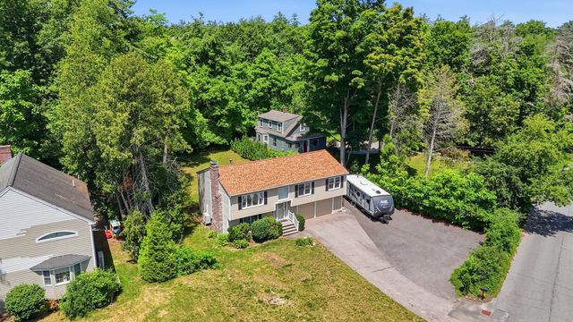 51 Hosmer St, Acton, MA 01720