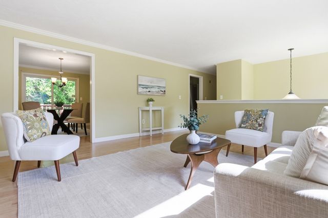 51 Hosmer St, Acton, MA 01720