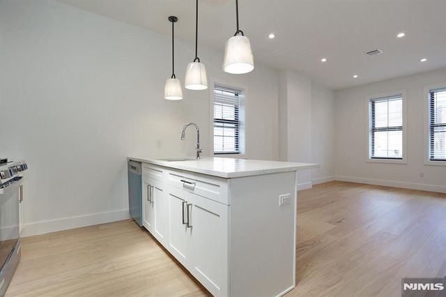 45 E Palisade Avenue 2A, Englewood, NJ 07631