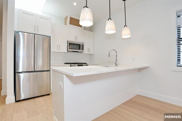 45 E Palisade Avenue 2A, Englewood, NJ 07631
