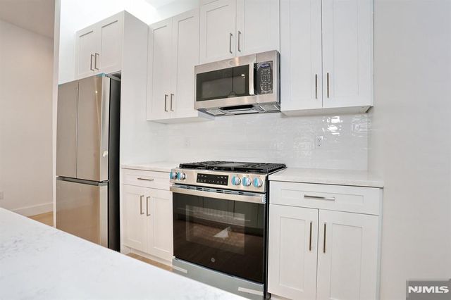 45 E Palisade Avenue 2A, Englewood, NJ 07631