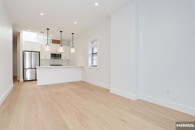 45 E Palisade Avenue 2A, Englewood, NJ 07631