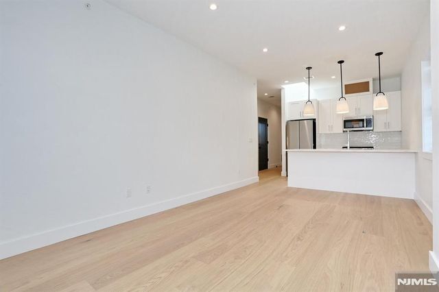 45 E Palisade Avenue 2A, Englewood, NJ 07631