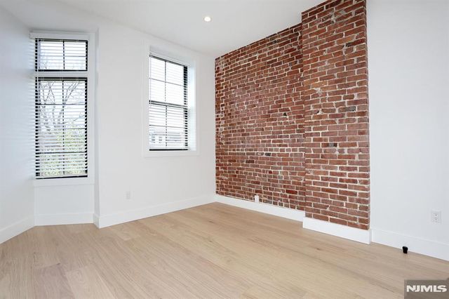 45 E Palisade Avenue 2A, Englewood, NJ 07631