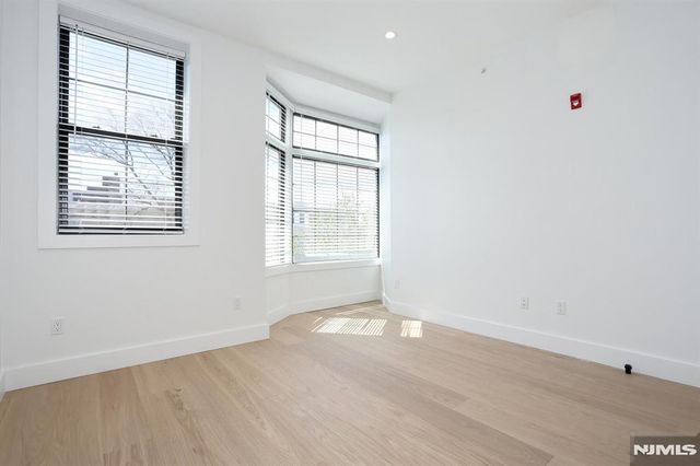 45 E Palisade Avenue 2A, Englewood, NJ 07631