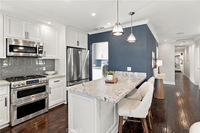 335 N Catalina Street, Burbank, CA 91505