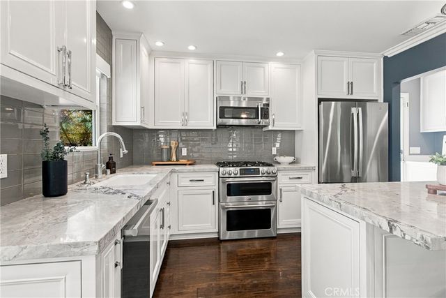 335 N Catalina Street, Burbank, CA 91505