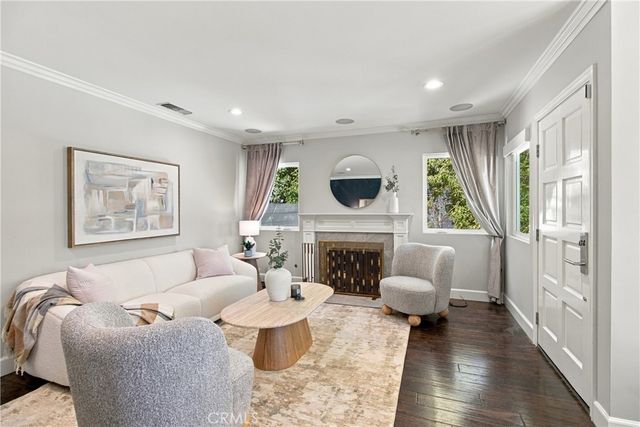 335 N Catalina Street, Burbank, CA 91505