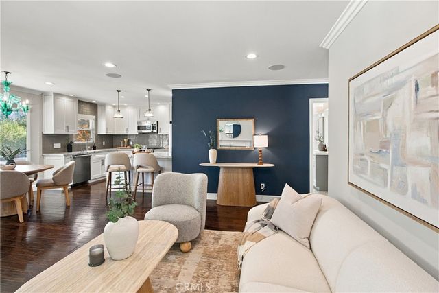 335 N Catalina Street, Burbank, CA 91505