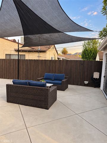 335 N Catalina Street, Burbank, CA 91505