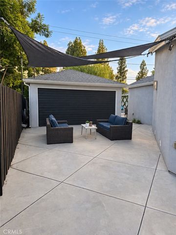 335 N Catalina Street, Burbank, CA 91505