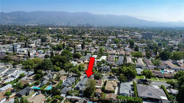 335 N Catalina Street, Burbank, CA 91505