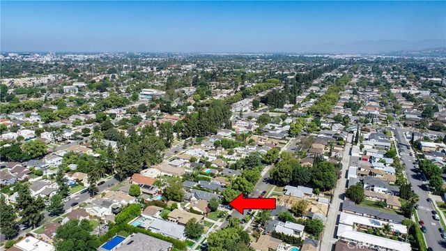 335 N Catalina Street, Burbank, CA 91505