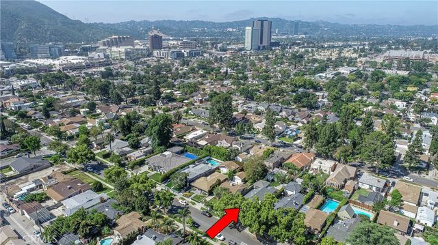335 N Catalina Street, Burbank, CA 91505