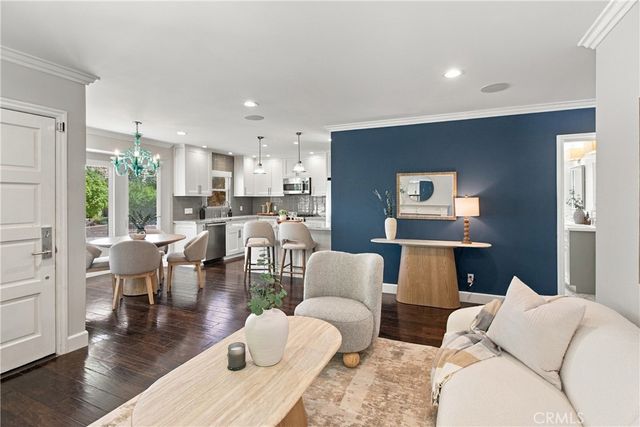 335 N Catalina Street, Burbank, CA 91505