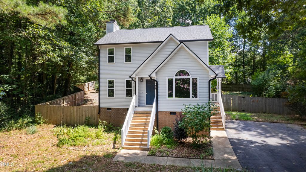 2813 Girth Lane, Raleigh, NC 27603