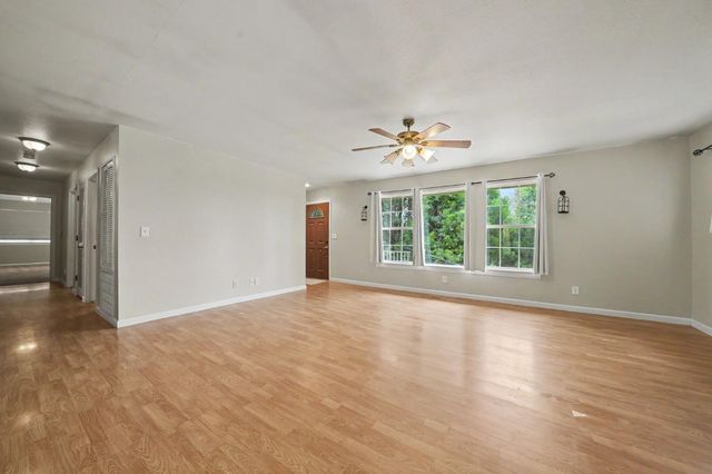 18567 Sugar Pine Dr, Pine Grove, CA 95665