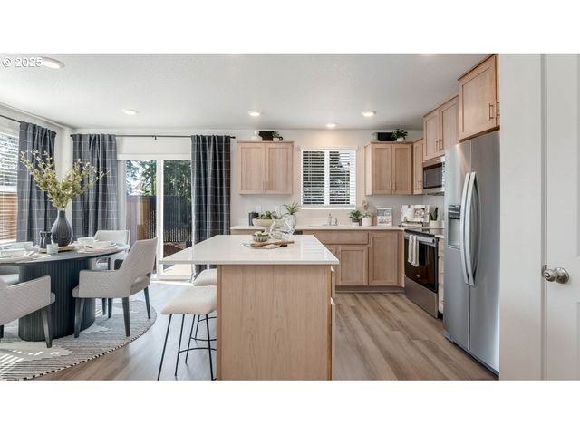 6166 Se 15th St, Gresham, OR 97080