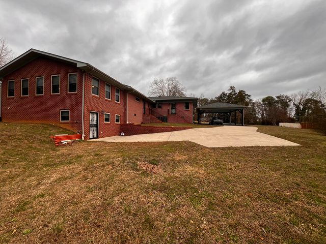 3840 Agawela Drive, Chattanooga, TN 37406