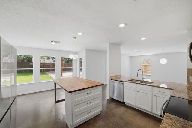 1409 Chalk LN, Cedar Park, TX 78613