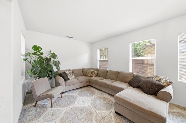 3823 Broadland St, Sacramento, CA 95834